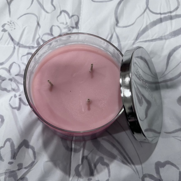 Bath and Body Works Champagne Toast 3 Wick Candle NWT - Picture 2 of 2